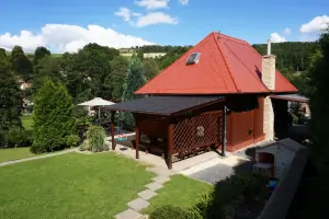 chata Horní Poříčí se nachází v malebné lokalitě na kraji obce