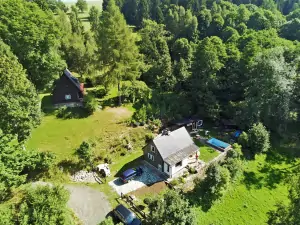 letecký pohled na chatu Olešnice v Orlických horách