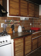 kuchyňka je vybavená pro vaření a stolování 6 až 10 osob