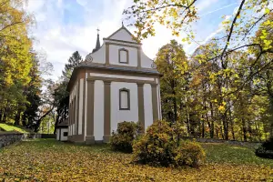 Kaple Panny Marie Bolestné stojí u studánky Dobrá Voda.