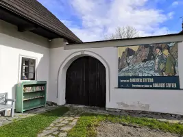Rodný dům A. Stiftera v Horní Plané leží nedaleko Lipna.