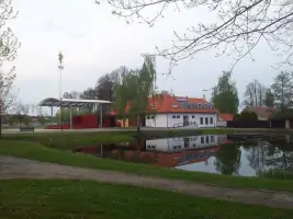 Lomnice nad Lužnicí - farská louka za kostelem