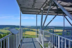 vyhlídková plošina se nachází ve výšce 34 m, na kterou vystoupáte po zdolání 183 schodů