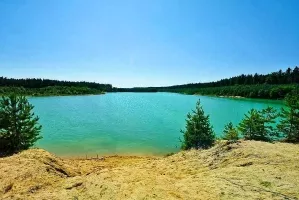 Pískovna Toušť je skvělé místo ke koupání nedaleko Suchdola nad Lužnicí.