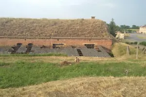 Unikát pevnosti Terezín - kryjící zemní valy i podzemní chodby