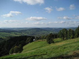 výhledy z turistické stezky vedoucí z Ručiček na Dvoračky