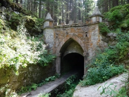 Schwarzenberský plavební kanál - horní portál tunelu u osady Jelení