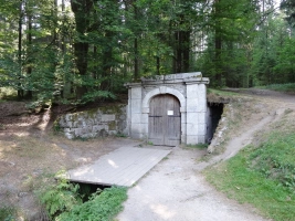 Schwarzenberský plavební kanál - dolní portál tunelu u osady Jelení
