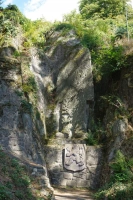 torzo sochy T. G. Masaryka v areálu Jeskyně Blanických rytířů