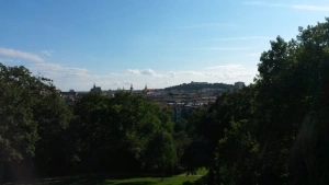 z vily Tugendhat je nádherný výhled na Brno včetně pevnosti Špilberk