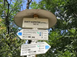 Vydejte se na procházku po Naučné stezce Svatý kopeček.
