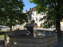 Frenštát pod Radhoštěm - Neptunova kašna na náměstí