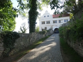 renesanční budova hradu Košumberk