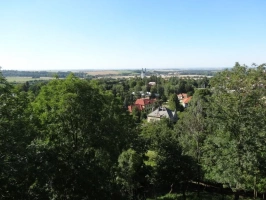 výhled z hradeb hradu Košumberk na město Luže