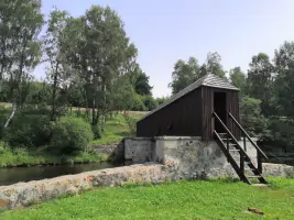 Lenorské rechle - to je jedinečný dřevěný krytý most. 