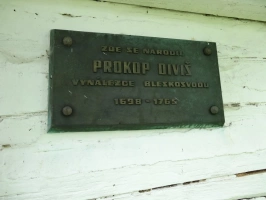 pamětní deska na Rodném domku Prokopa Diviše