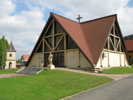 hned v sousedství mechanického betléma se nachází kostel Sv. Václava