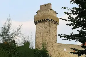 Obranná věž Rumpál.