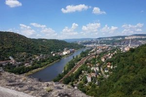 zřícenina hradu Střekov - vyhlídky na řeku Labe a Ústí nad Labem