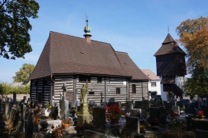roubený kostel ve Slavoňově