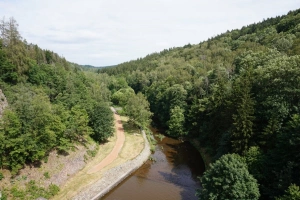 řeka Chrudimka pod přehradou Seč