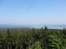 z hradu Vítkův Kámen je krásný výhled na přehradu Lipno i šumavské lesy