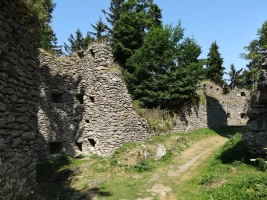 opevnění hradu Vítkův Kámen