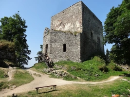 zřícenina hradu Vítkův Kámen