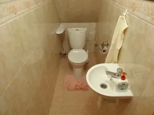 součástí zařízení chalupy jsou 3 samostatná WC