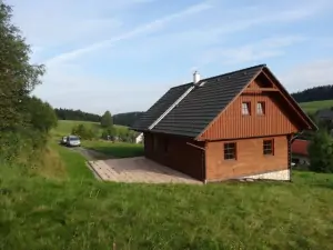 Chata Kozlov (podzim) nabízí ubytování pro 8 osob