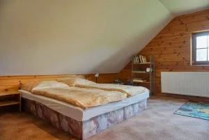 ložnice se 4 lůžky v podkroví