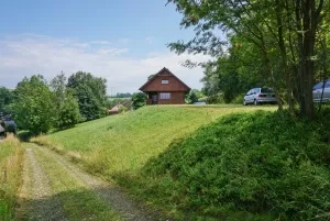 příjezdová cesta k chatě Kozlov