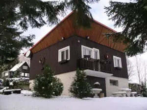 Chata Krásná v zimě