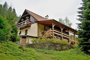 chata Karolinka - Pluskoveček se nachází na kraji obce nedaleko lesa