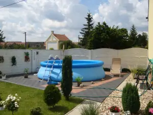 zahradní nadzemní bazén (průměr 3,6 m)