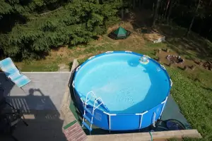 zahradní nadzemní bazén