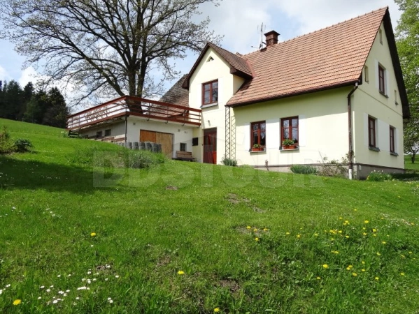 chalupa Víchová nad Jizerou (jaro)