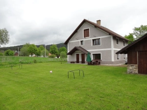 chalupa Chlum u Volar - k dispozici jsou 2 malé branky a míč