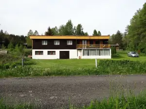 chata Hnačov se nachází jen 200 m od Hnačovského rybníka