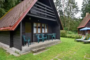 chata Horní Pěna se nachází v chatové osadě u lesa jen 200 m od Pěněnského rybníka