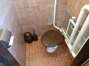 samostatné WC