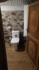 samostatné WC v suterénu