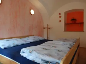 ložnice (pokoj) s dvojlůžkem