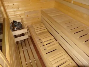 sauna s ochlazovnou je k dispozici za poplatek