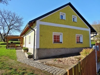 Chalupa Hluboš