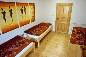 ložnice s dvojlůžkem a lůžkem (neaktuální fotografie)