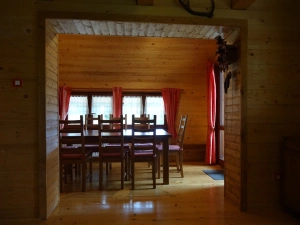 jídelní kout v obytném pokoji