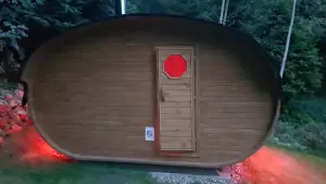 sauna na zahradě chalupy