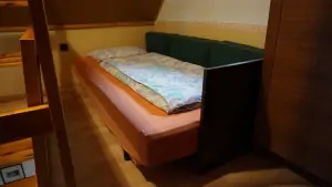 podkrovní ložnice se 3 lůžky