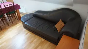 podkrovní apartmán - obytná kuchyně - rozkládací gauč (možnost spaní pro 2 osoby)